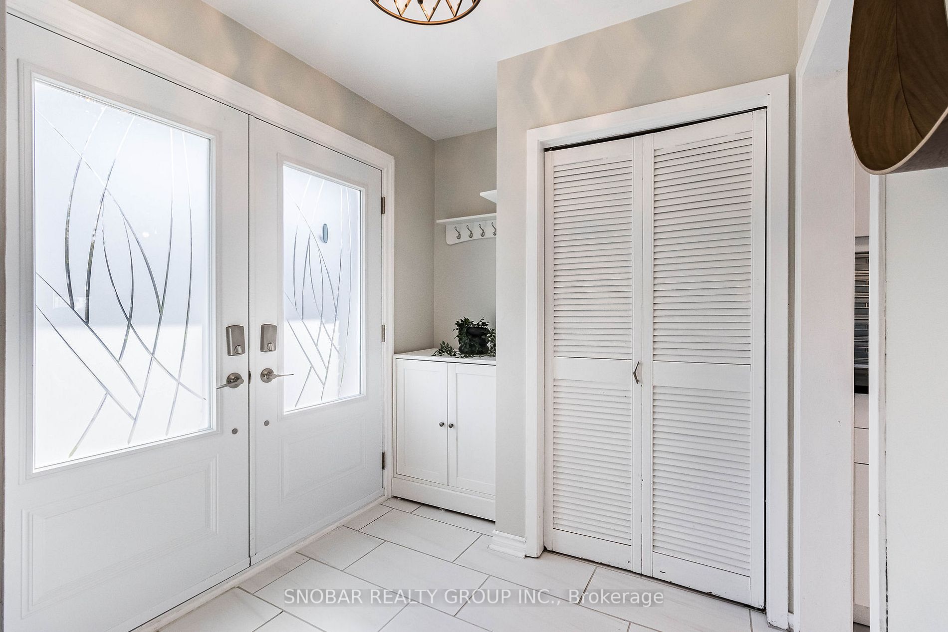 1277 Fairdale Dr