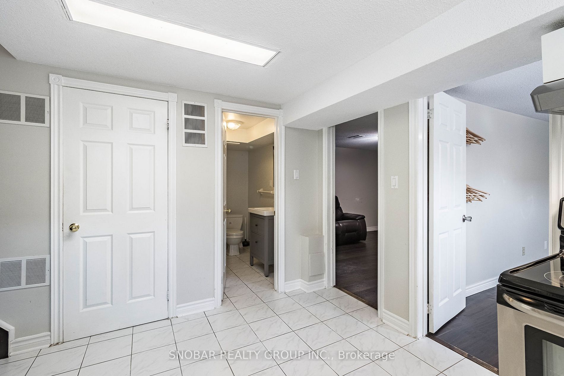 1277 Fairdale Dr