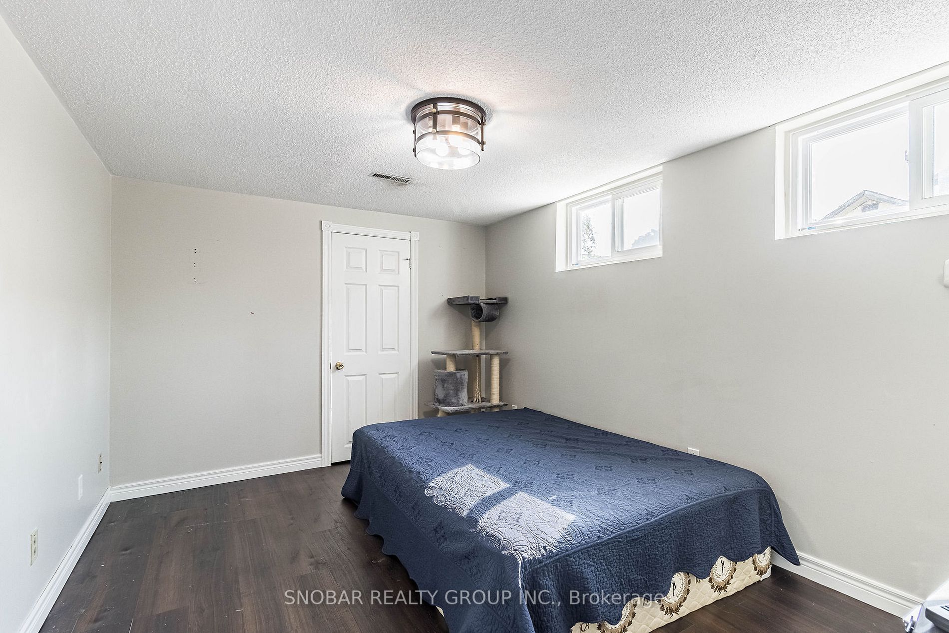 1277 Fairdale Dr
