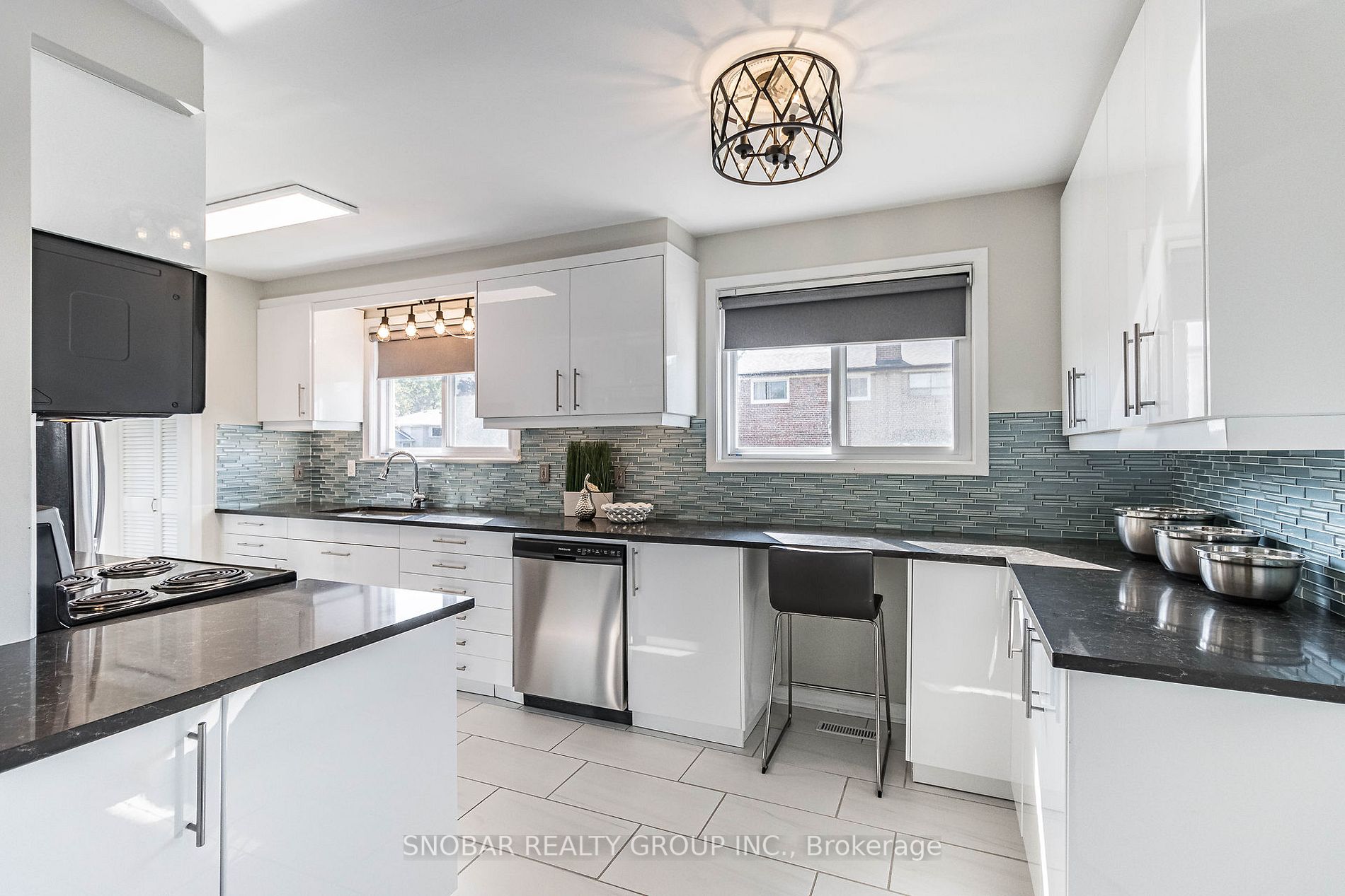 1277 Fairdale Dr