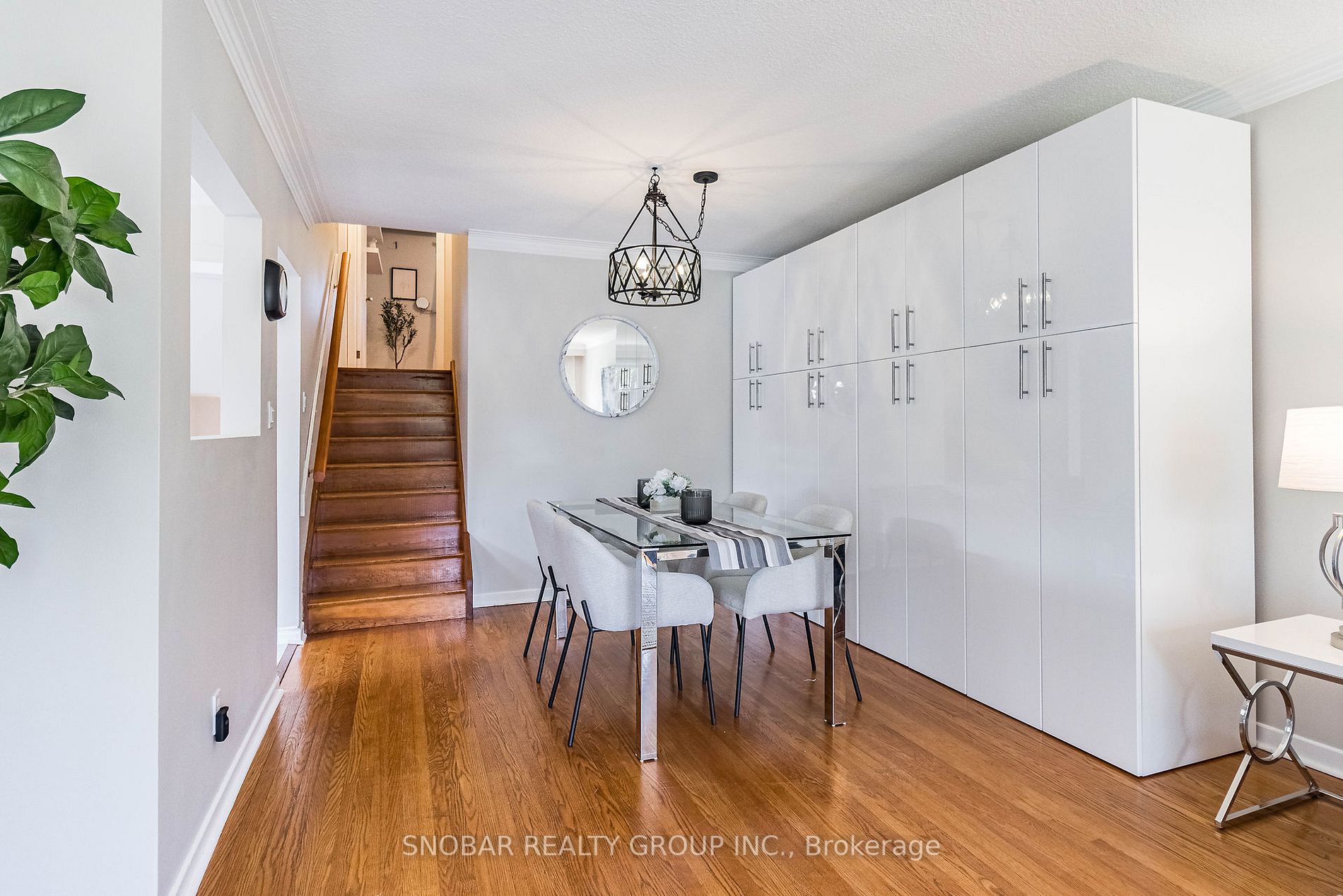 1277 Fairdale Dr