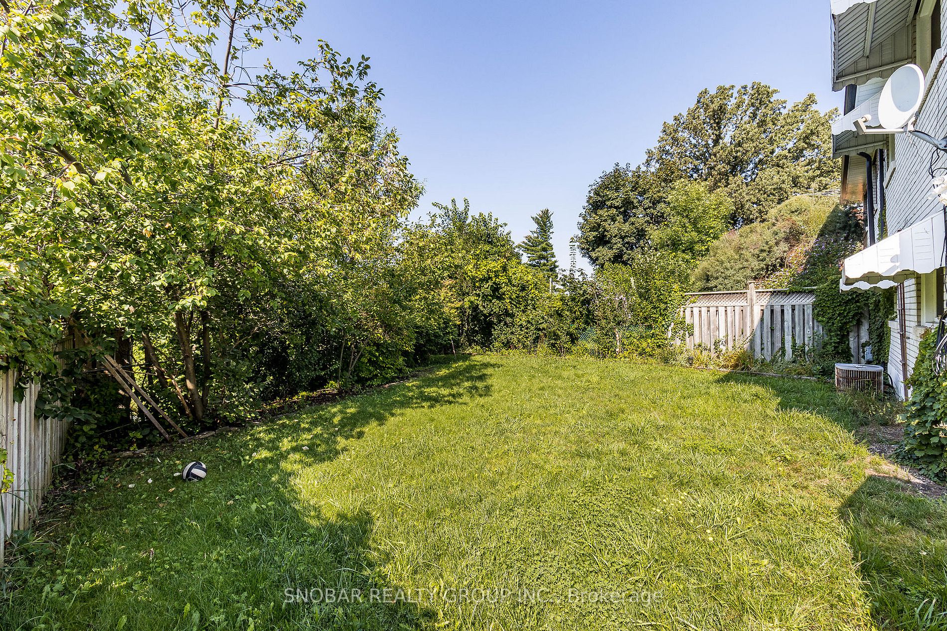 1277 Fairdale Dr