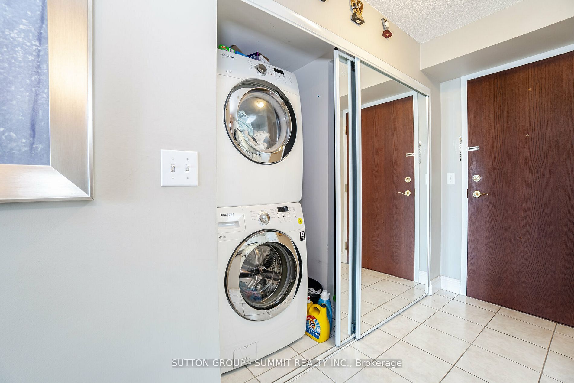 2545 Erin Centre Blvd, #609
