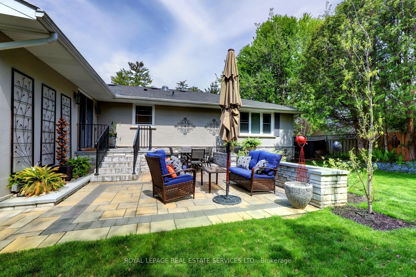 4306 Lakeshore Road
