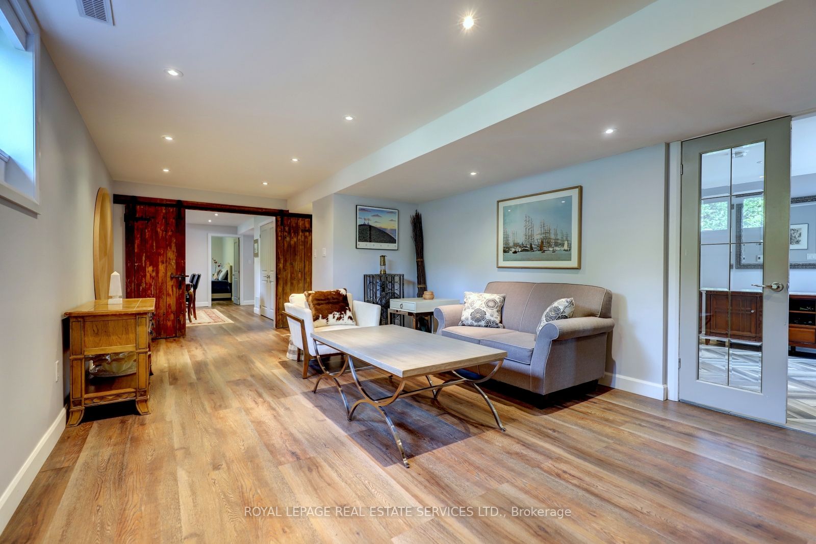 4306 Lakeshore Road