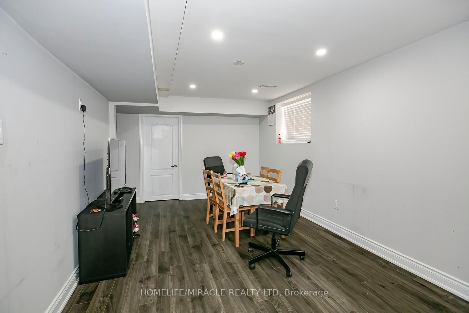 58 Mistycreek Cres