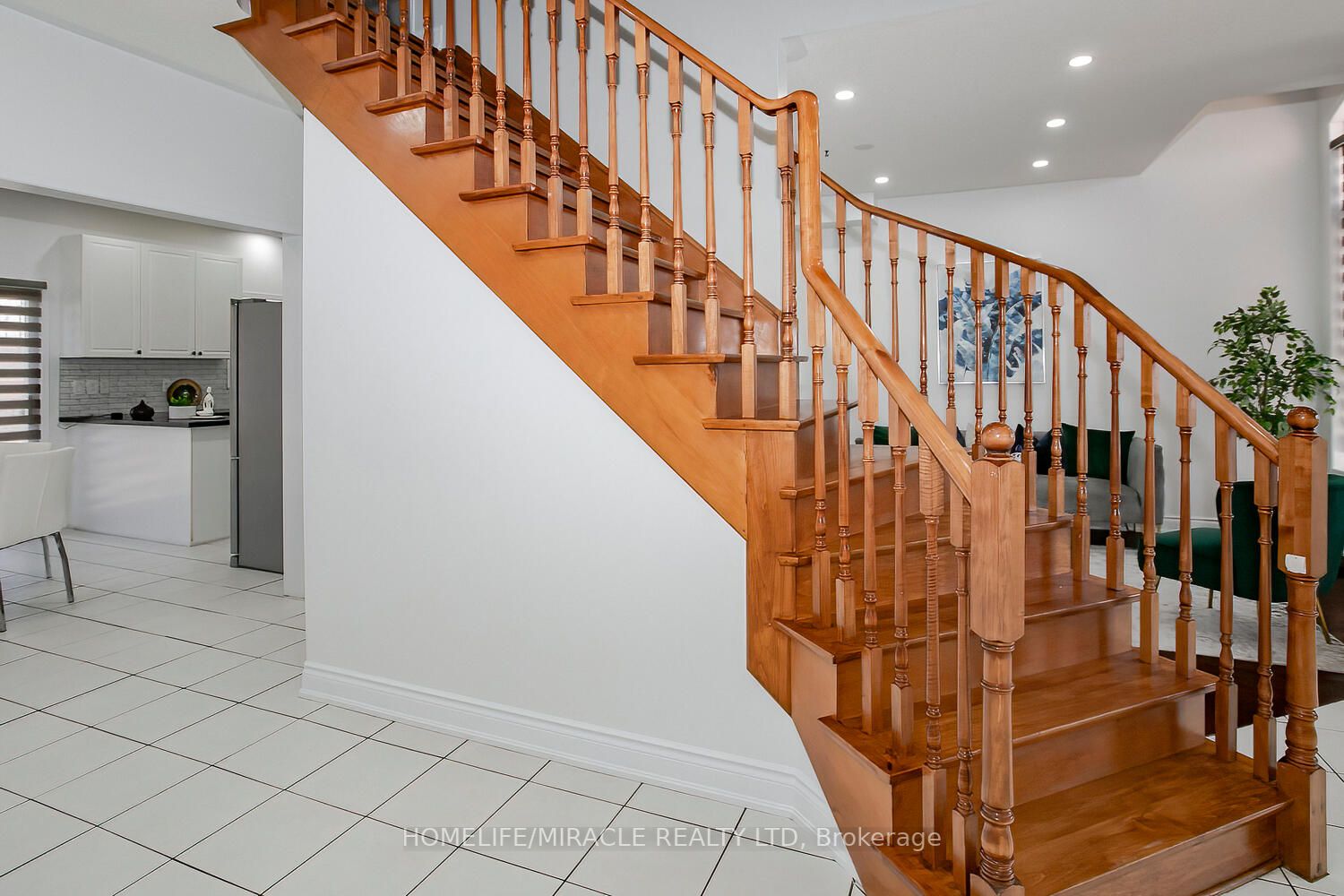 58 Mistycreek Cres