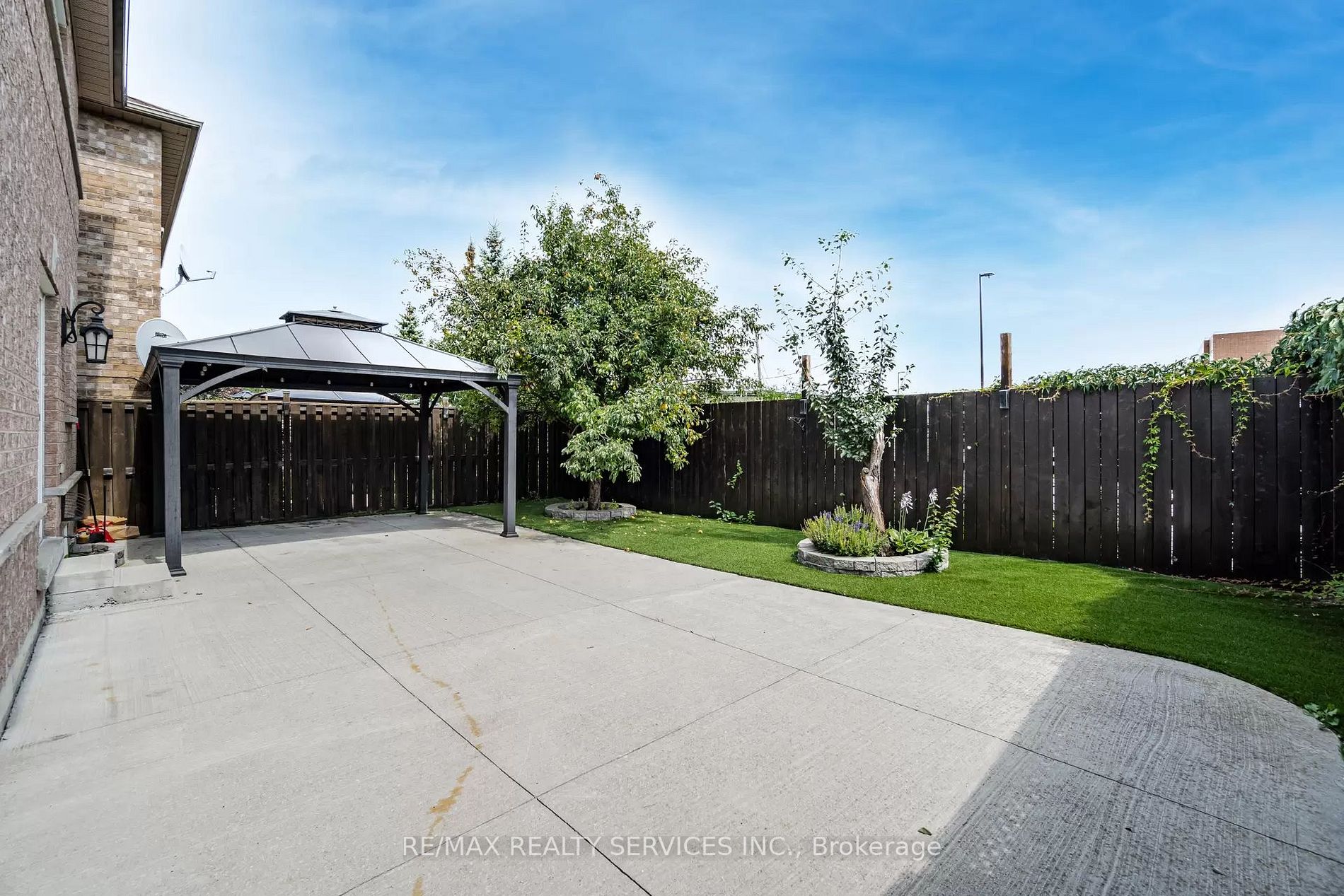 25 Sewells Lane