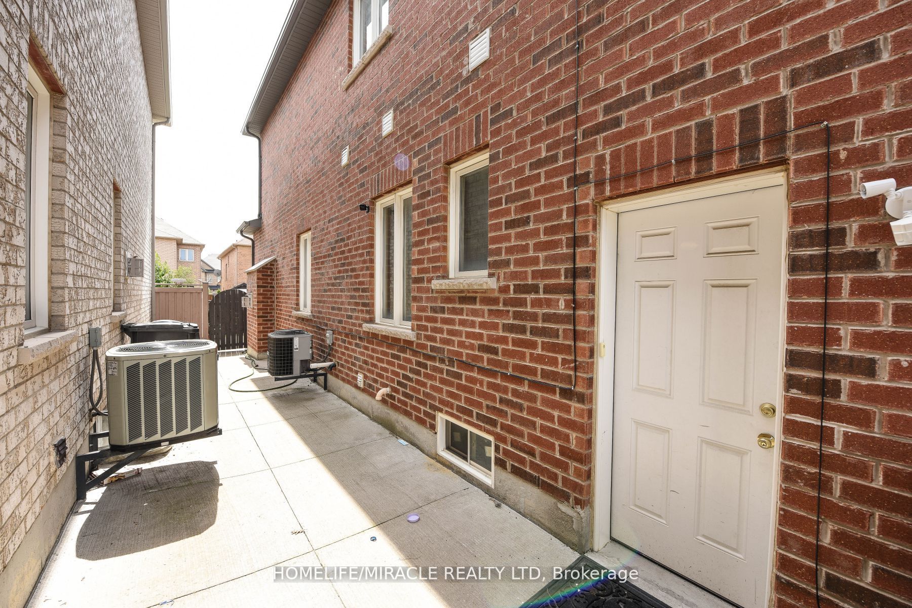 22 Long Branch Tr