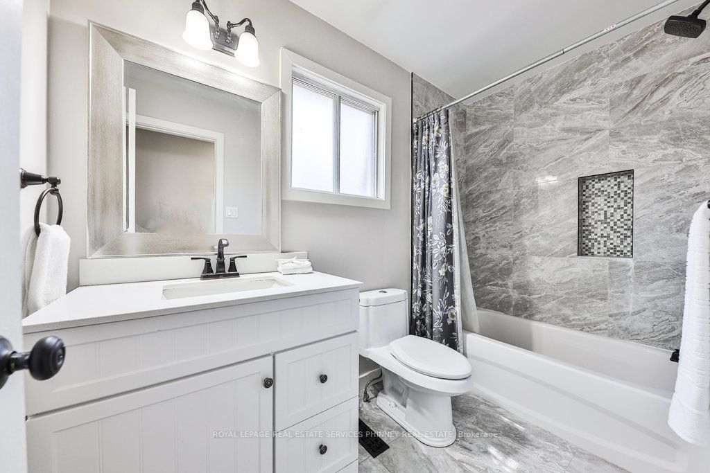 5628 Palmerston Cres
