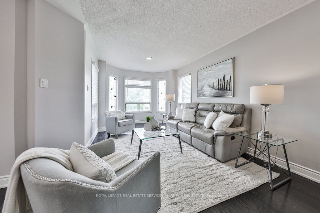 5628 Palmerston Cres