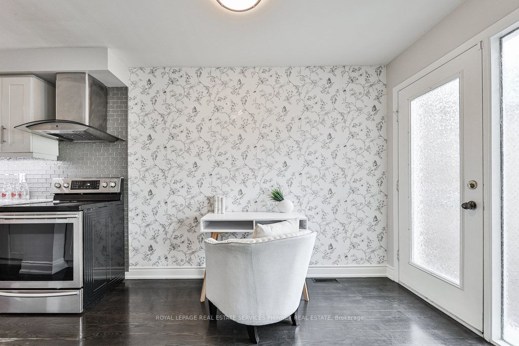 5628 Palmerston Cres