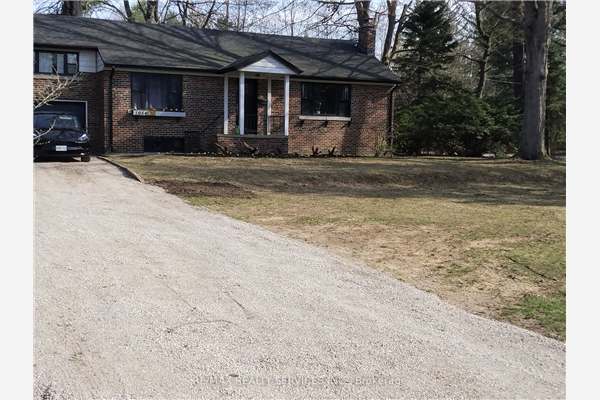 1054 Rebecca St, Oakville
