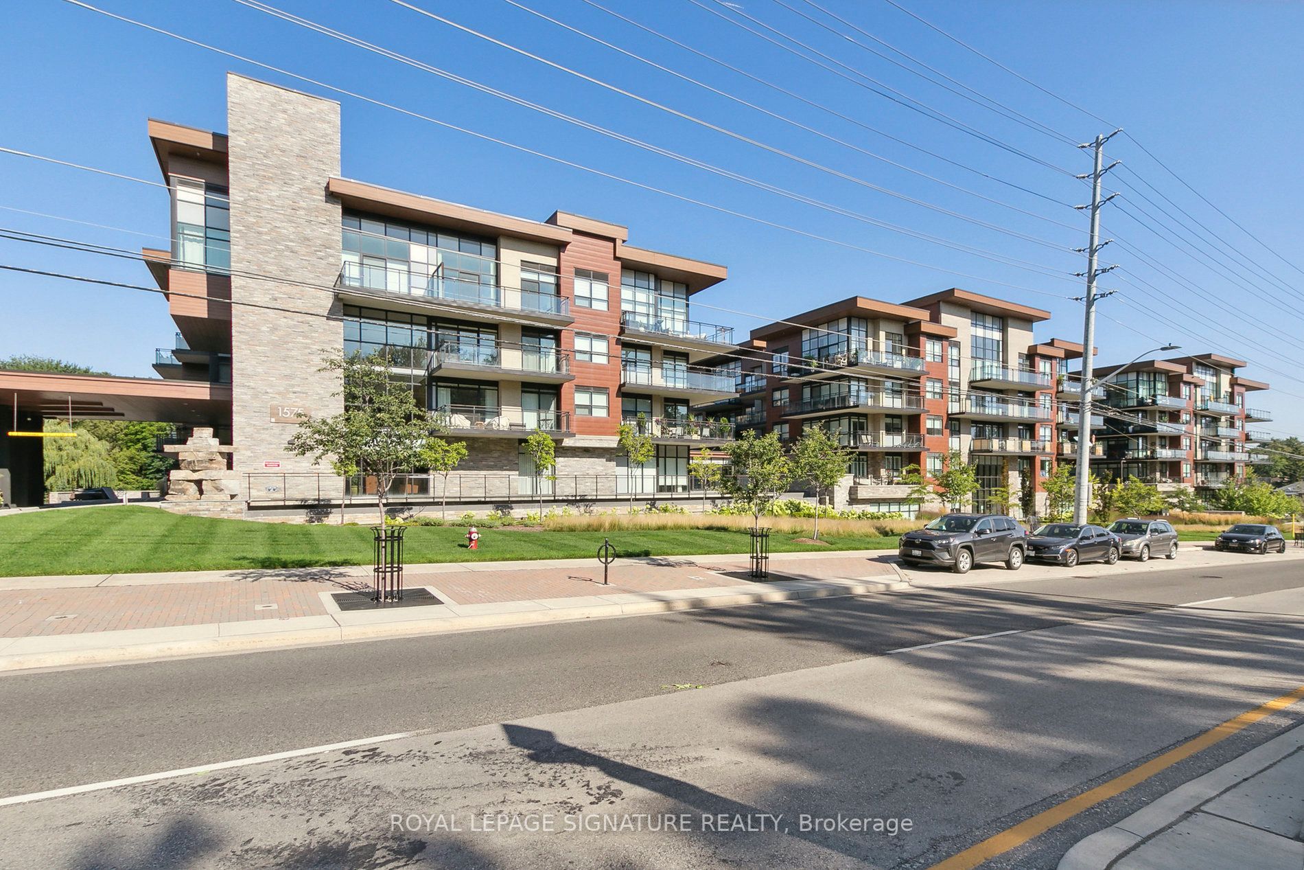 1575 Lakeshore Rd W, #109