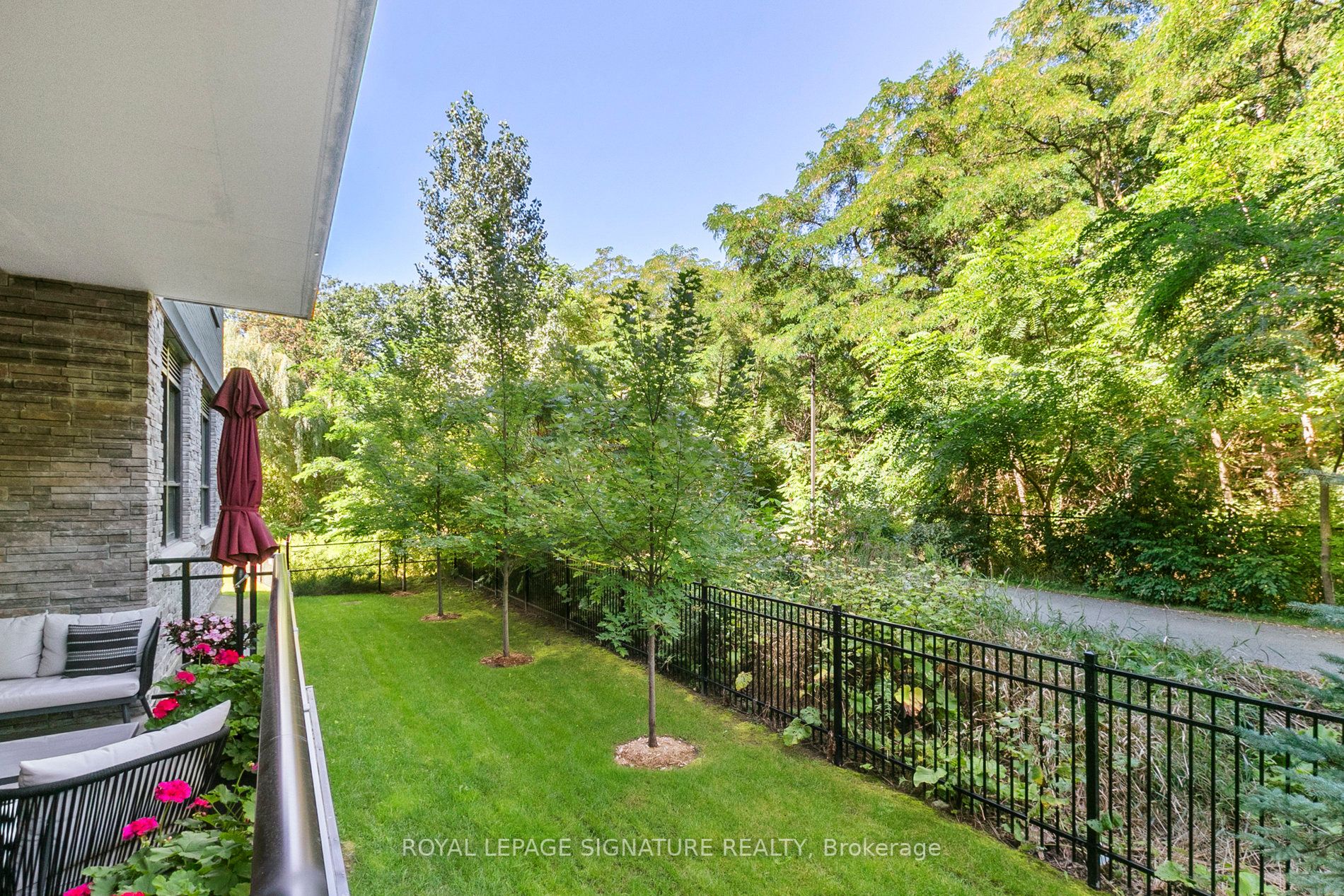 1575 Lakeshore Rd W, #109