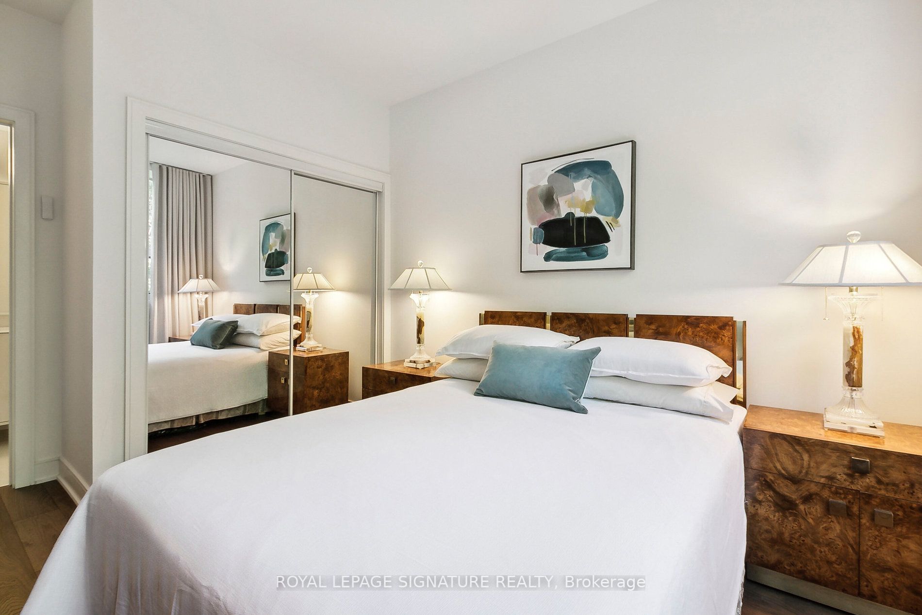 1575 Lakeshore Rd W, #109