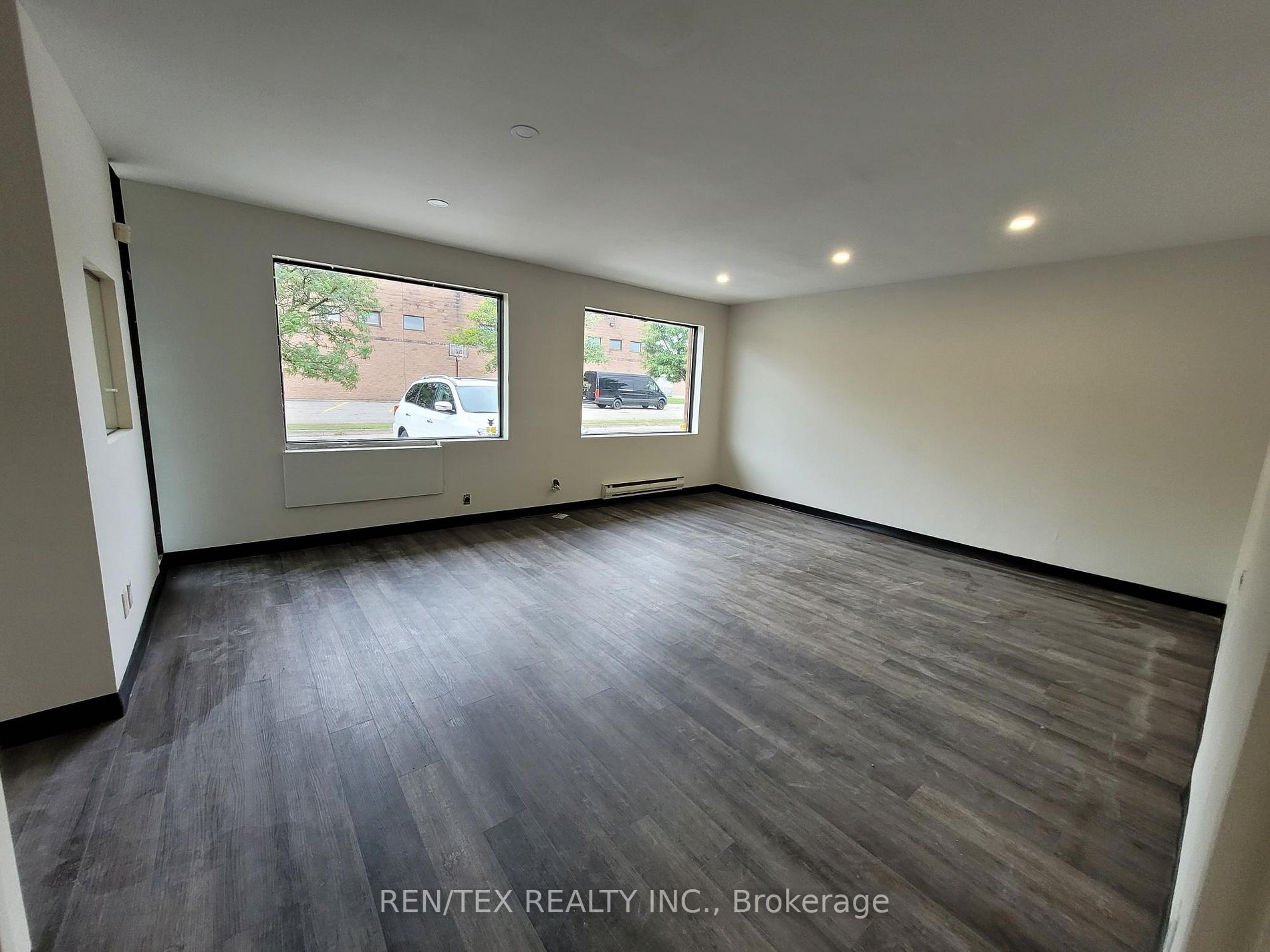 4 Marconi Crt, #Unit 6