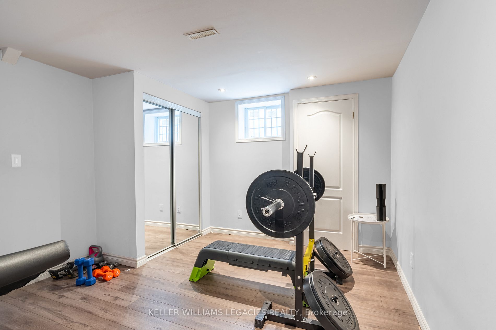 4 Sandway Dr