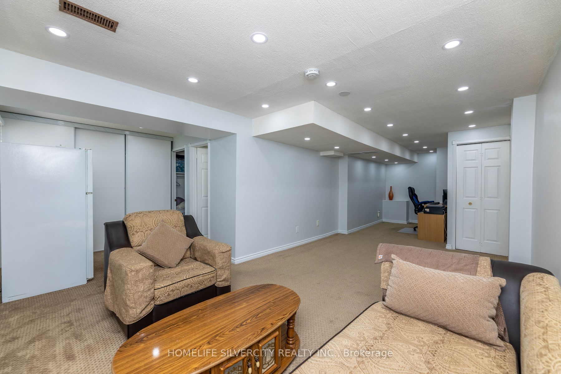 3122 Driftwood Dr