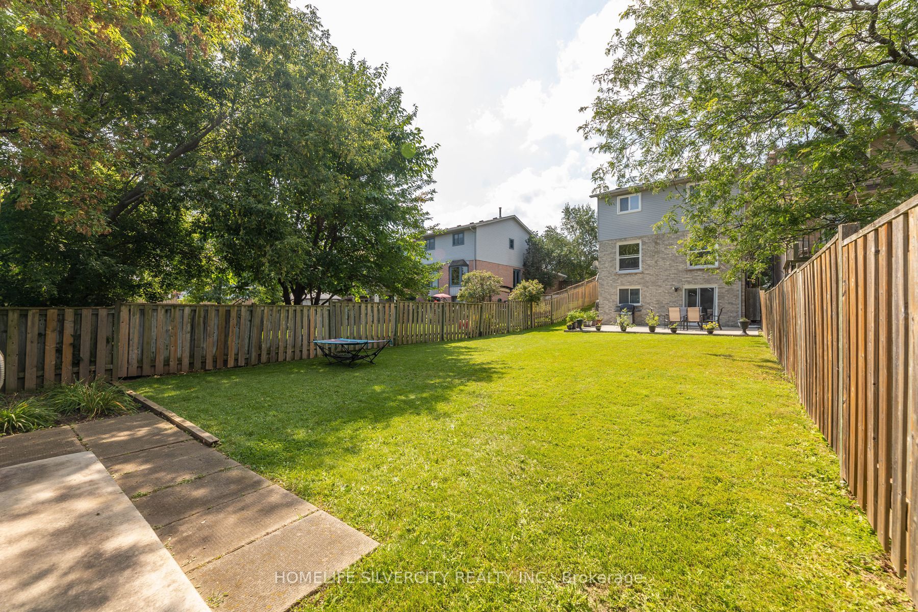 3122 Driftwood Dr