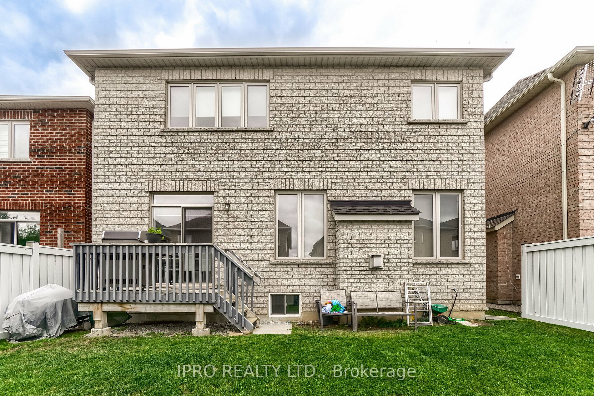 25 Jolana Cres