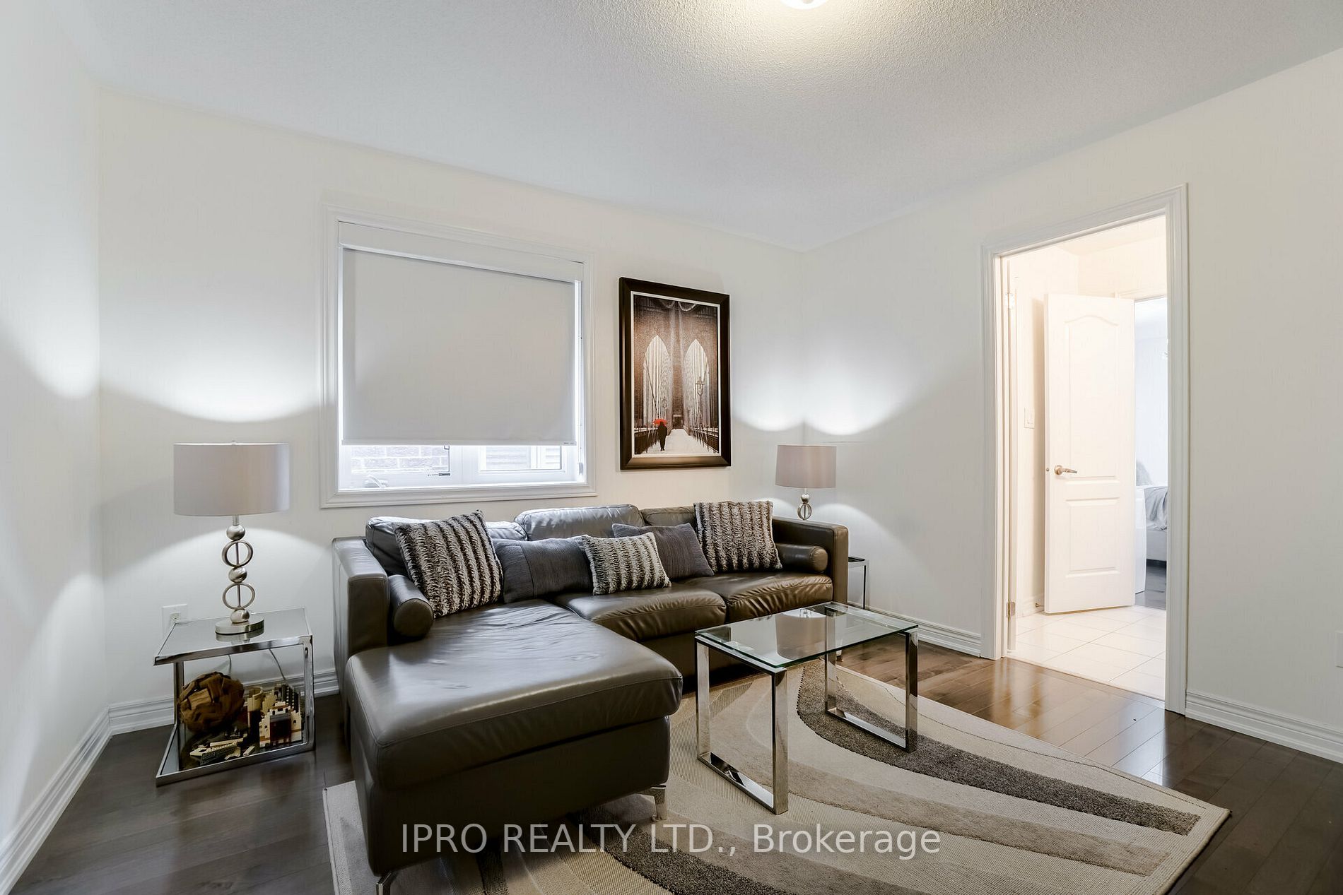 25 Jolana Cres