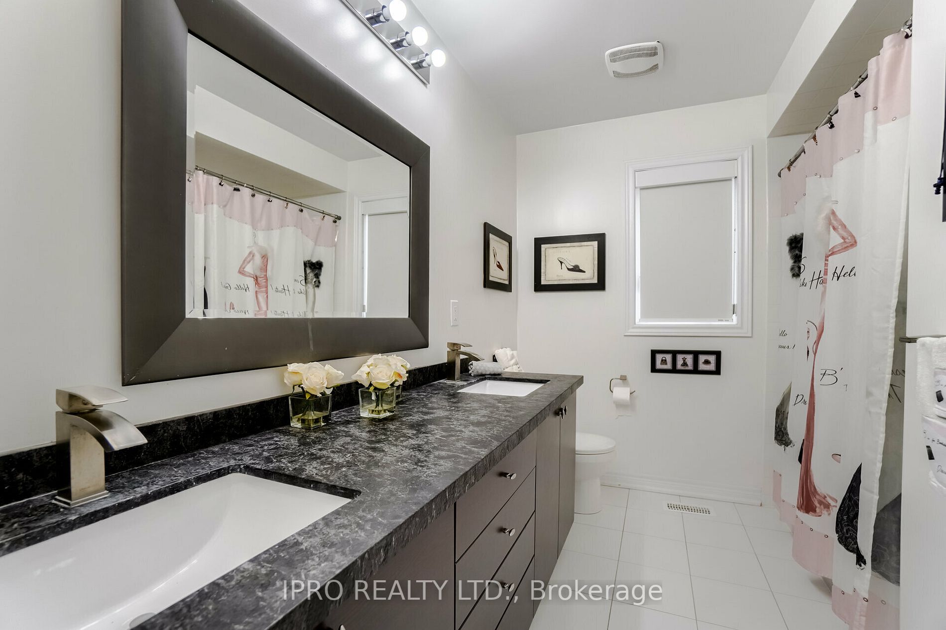 25 Jolana Cres