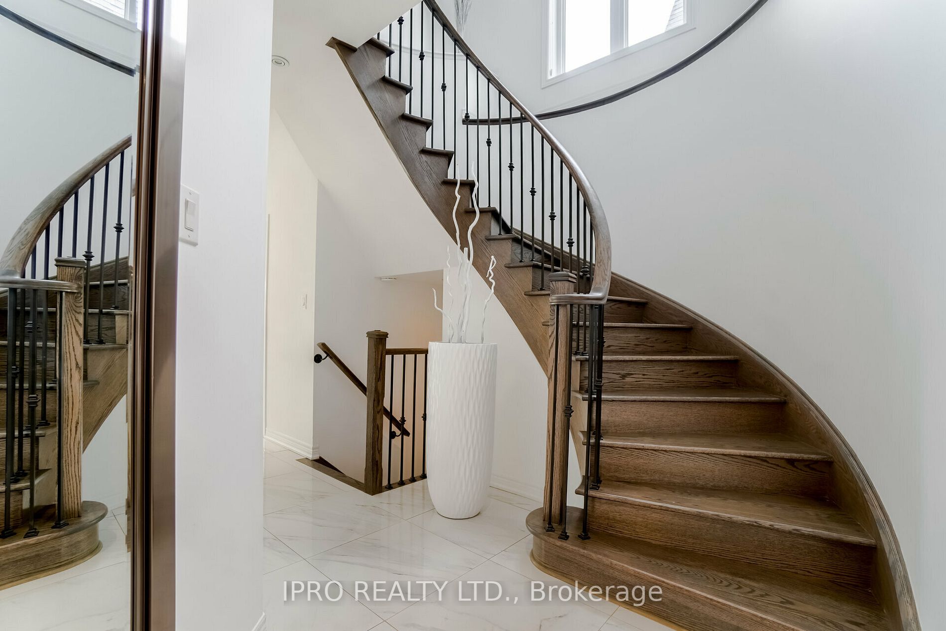 25 Jolana Cres
