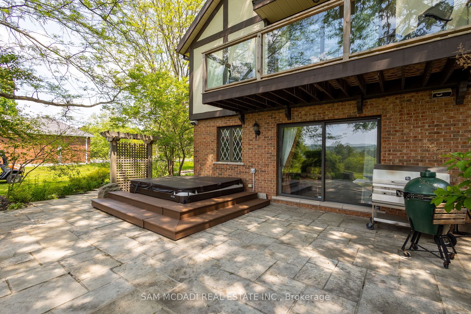 18 Ingleview Dr