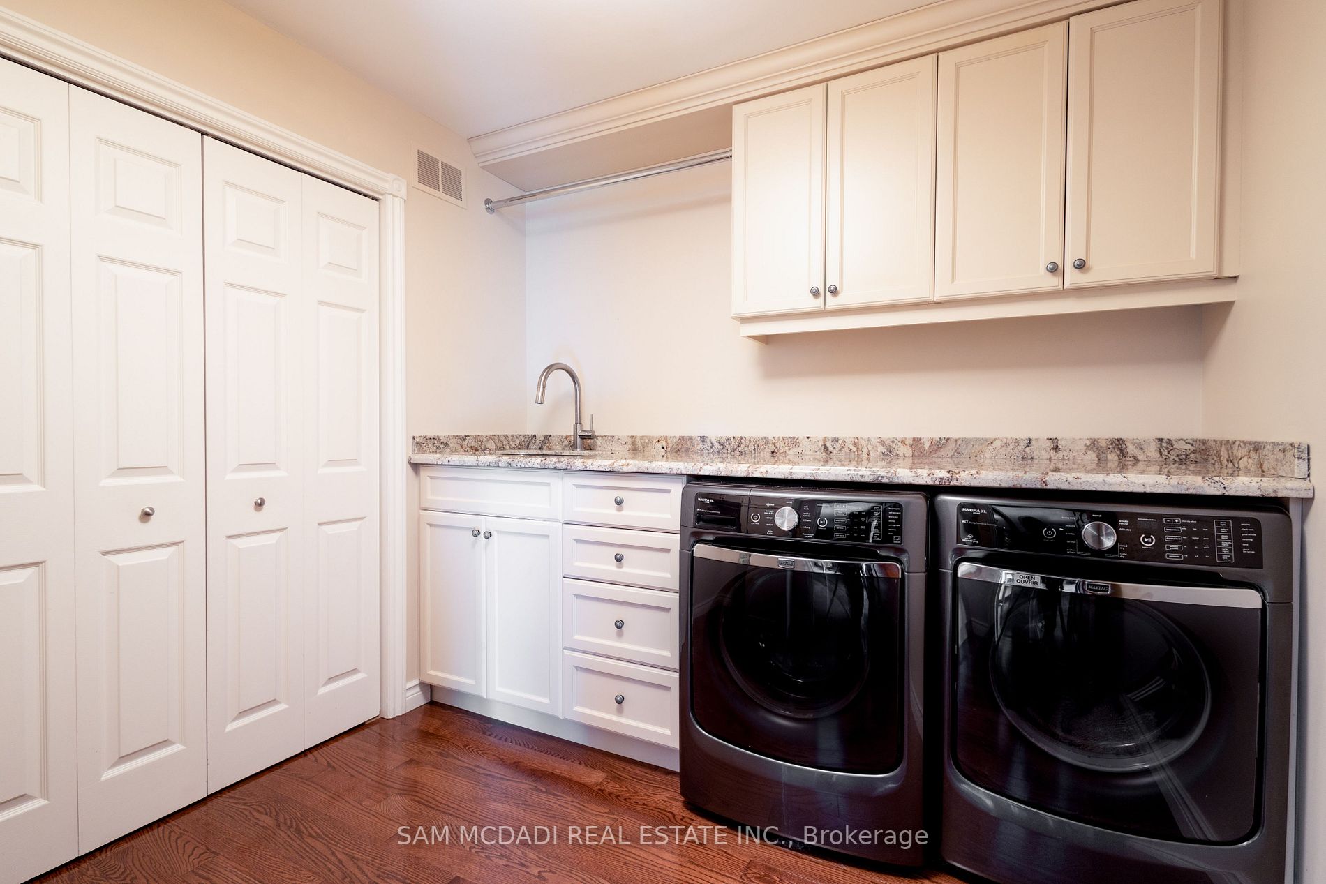 18 Ingleview Dr