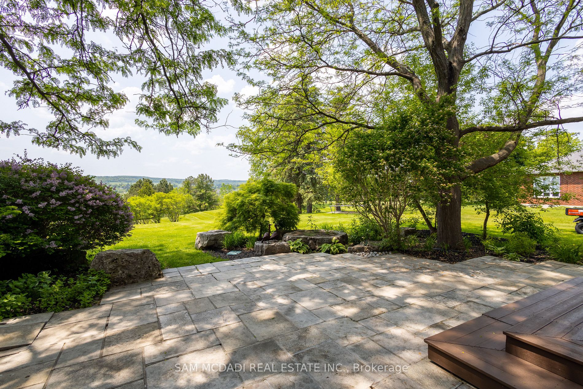 18 Ingleview Dr