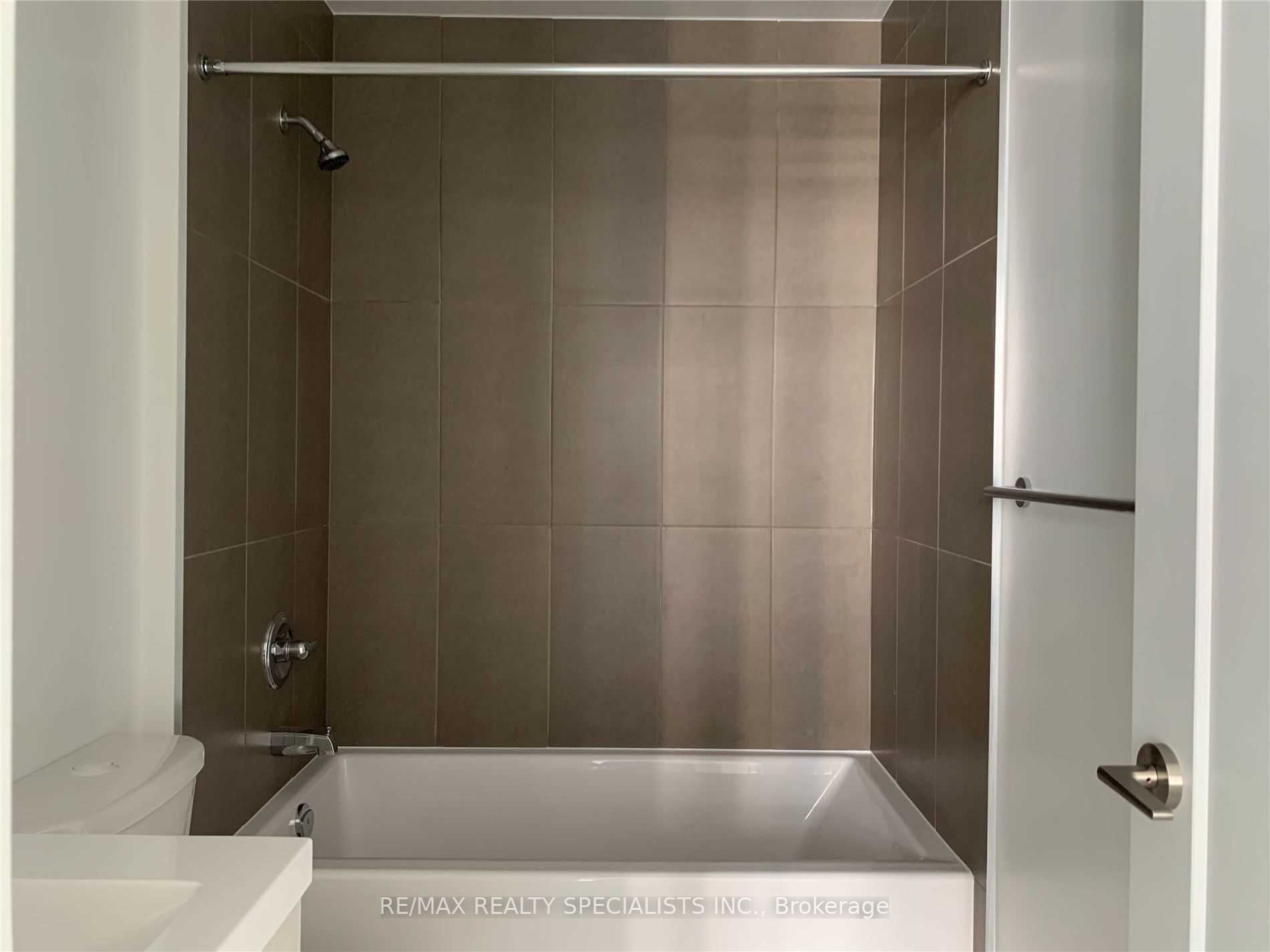 9 Mabelle Avenue #3421