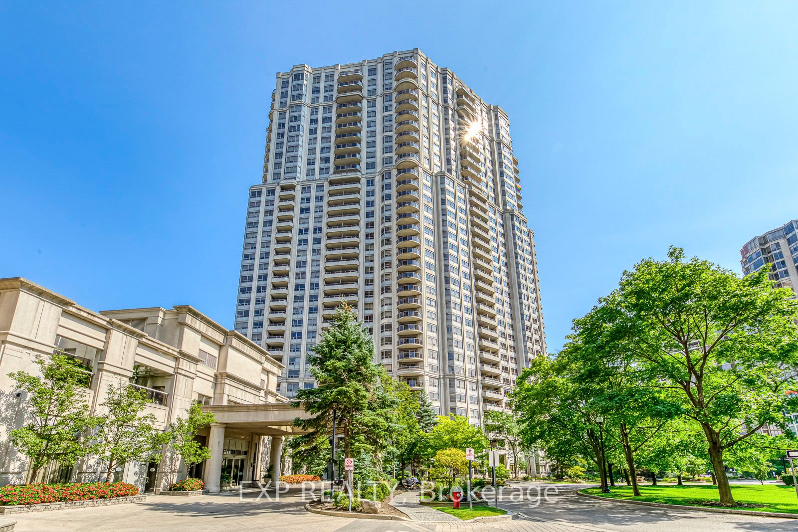 25 Kingsbridge Garden Circ, #1216