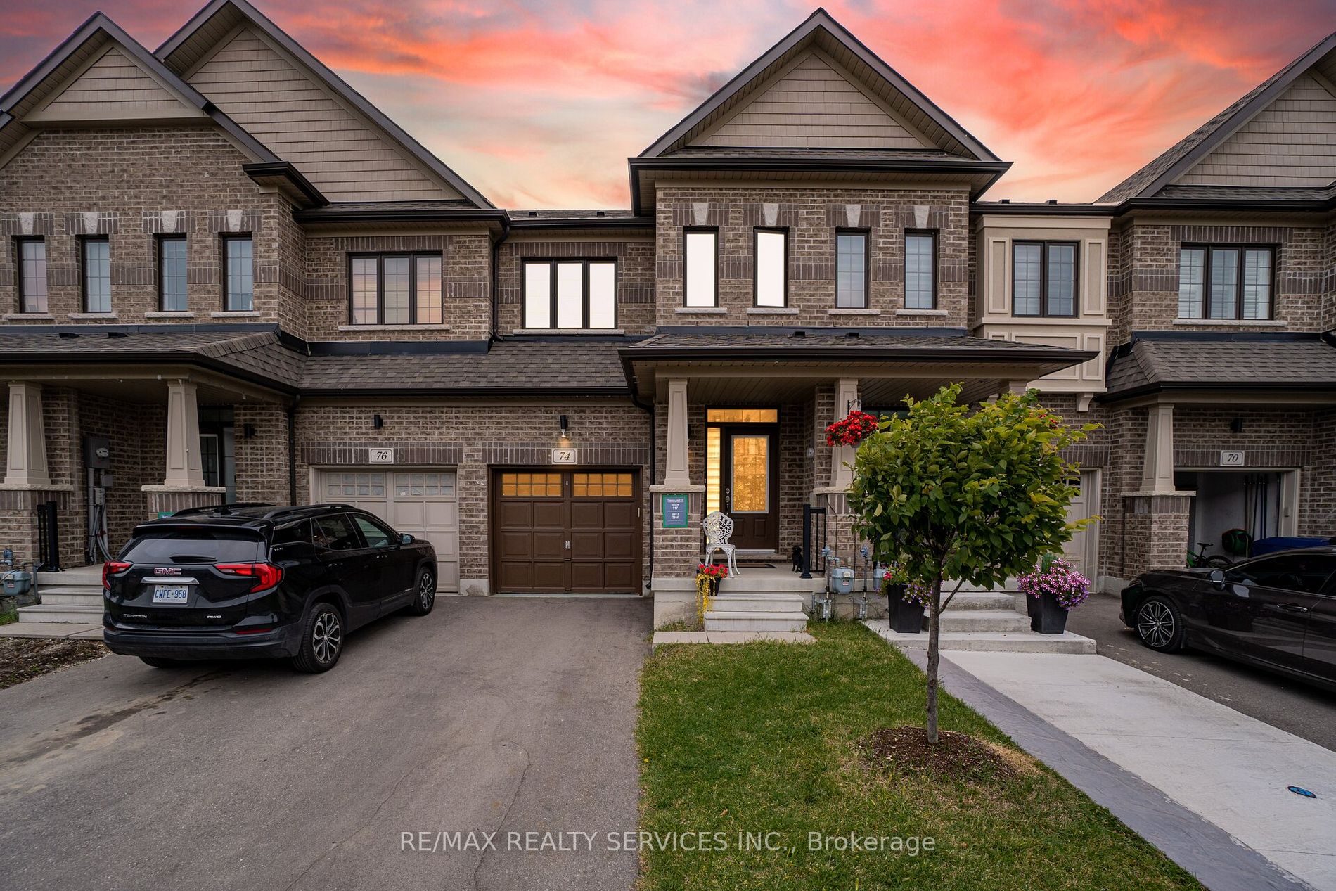 74 Doris Pawley Cres W