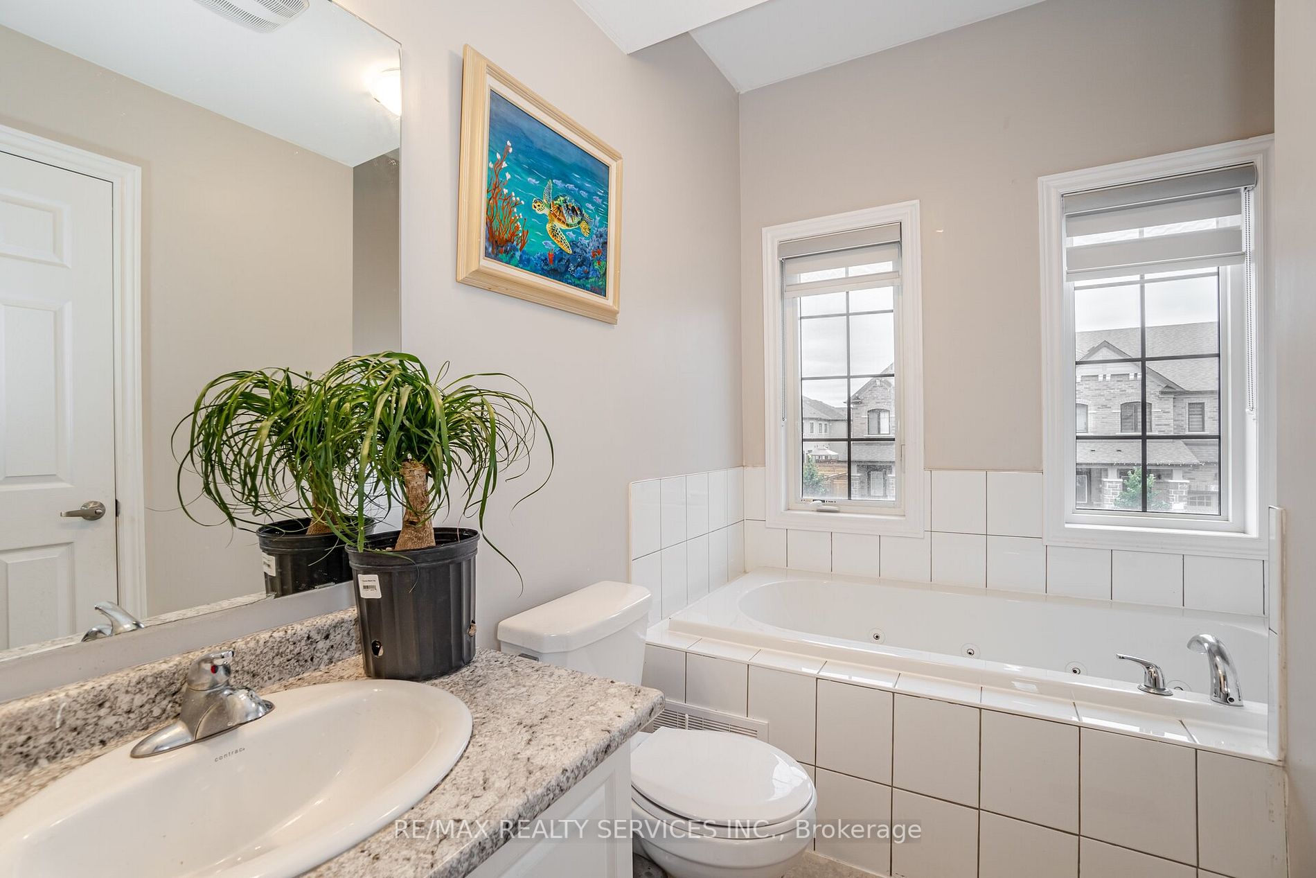 74 Doris Pawley Crescent W