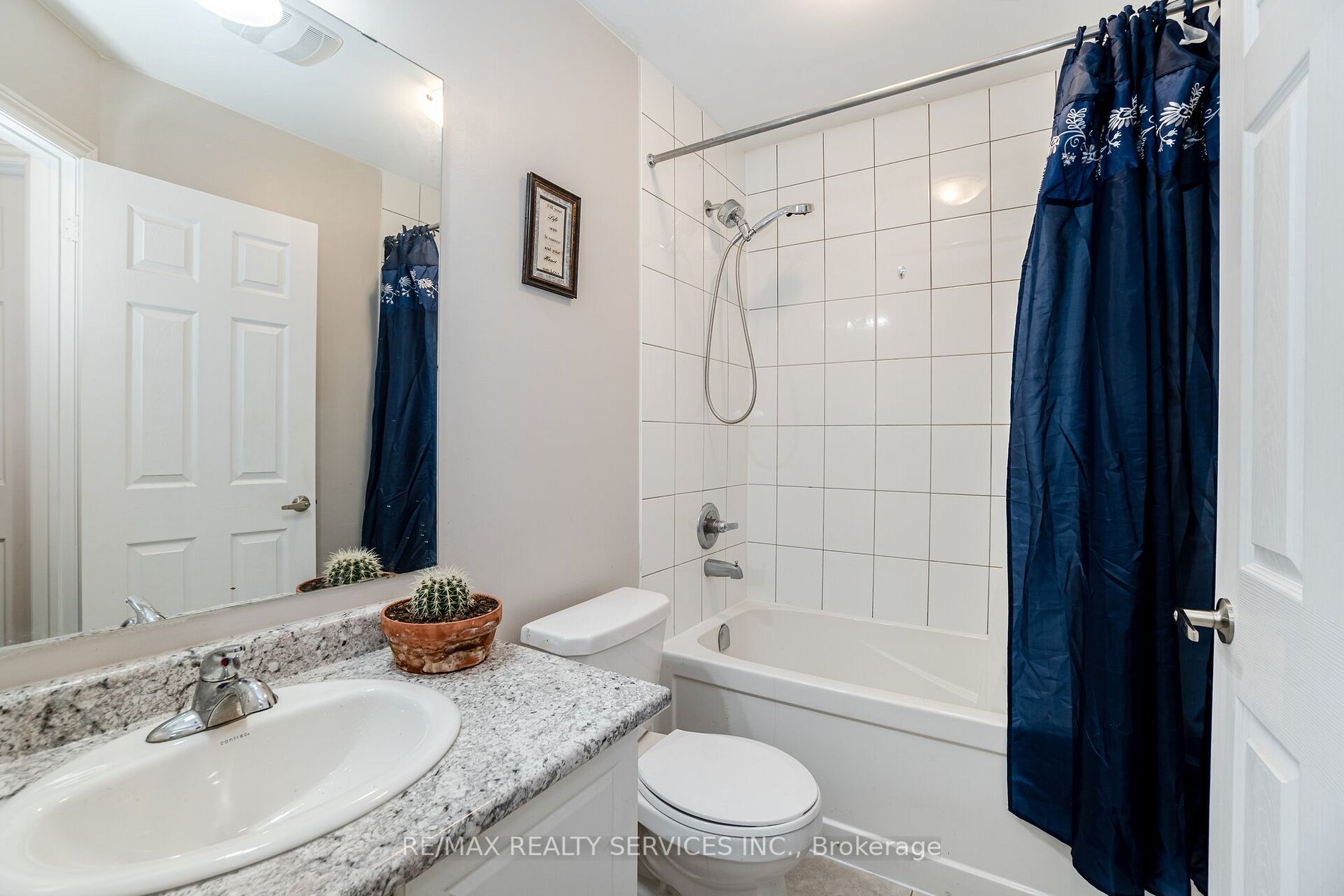 74 Doris Pawley Crescent W