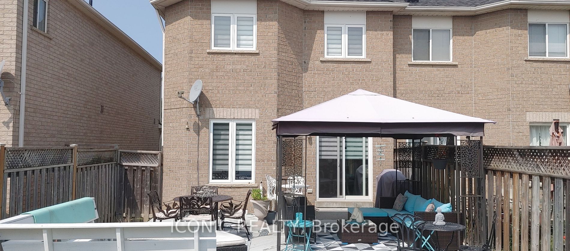 13 Manorwood Court