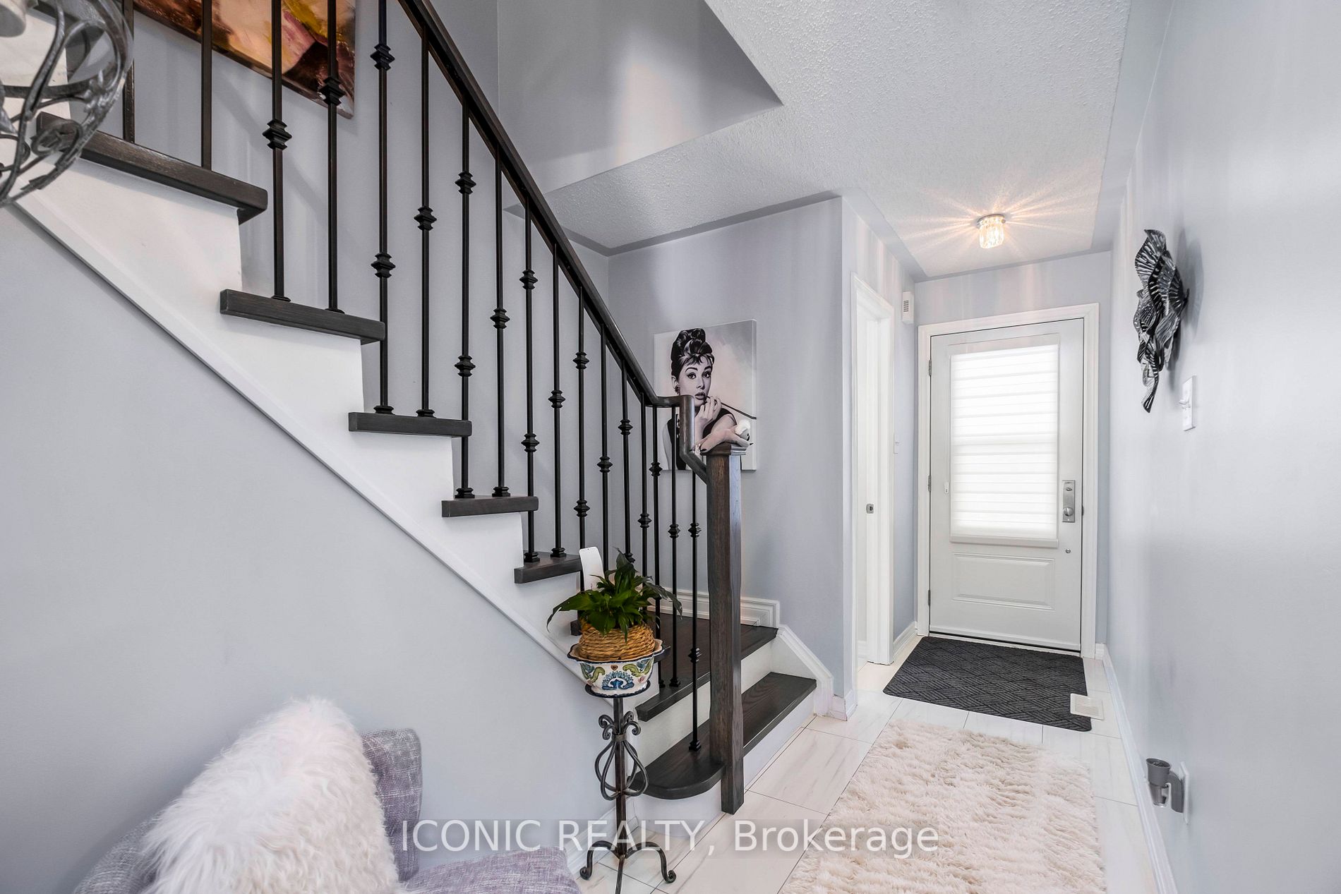 13 Manorwood Court