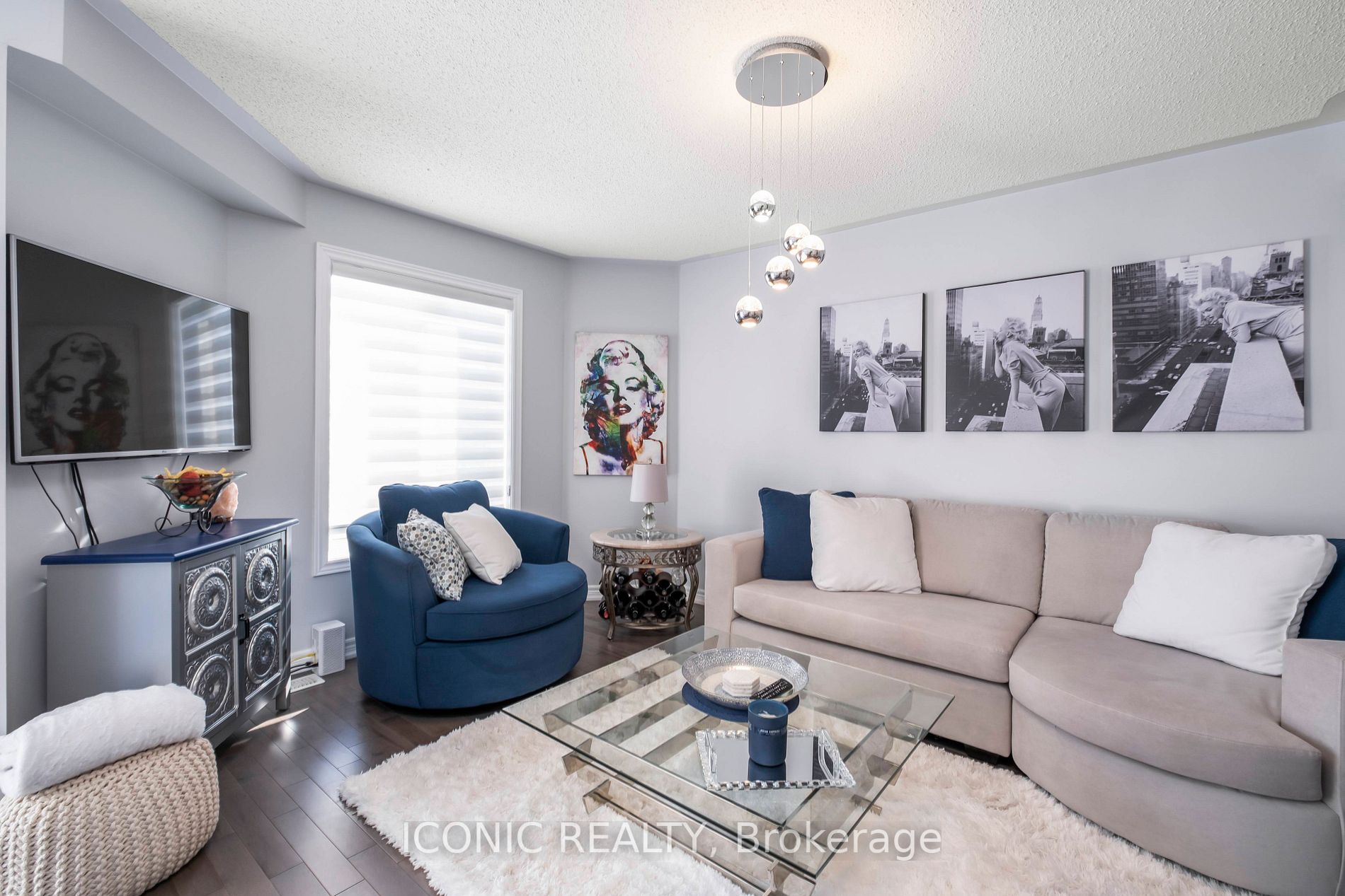13 Manorwood Court