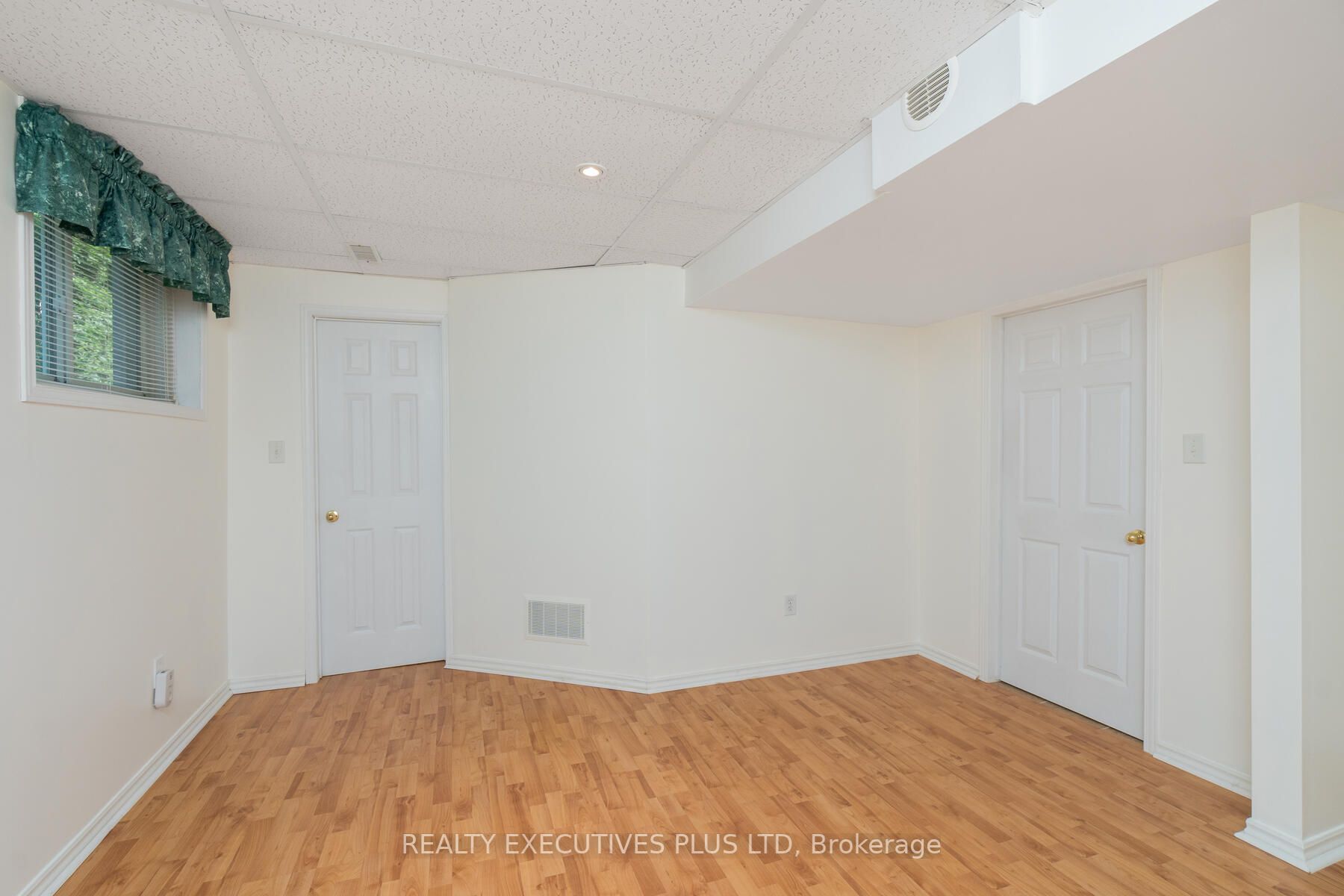 9 Hilliard Court