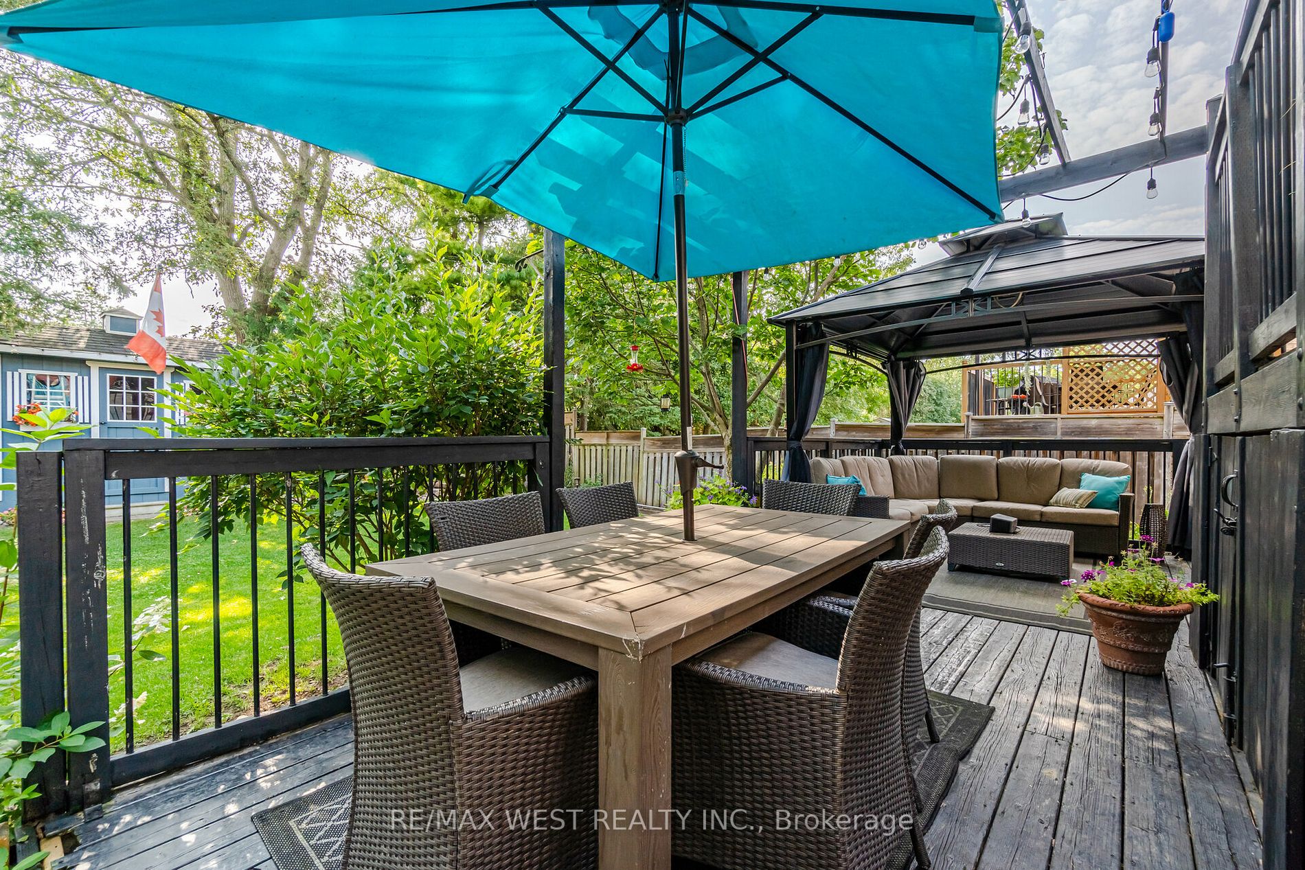 6 Meadow Brook Court