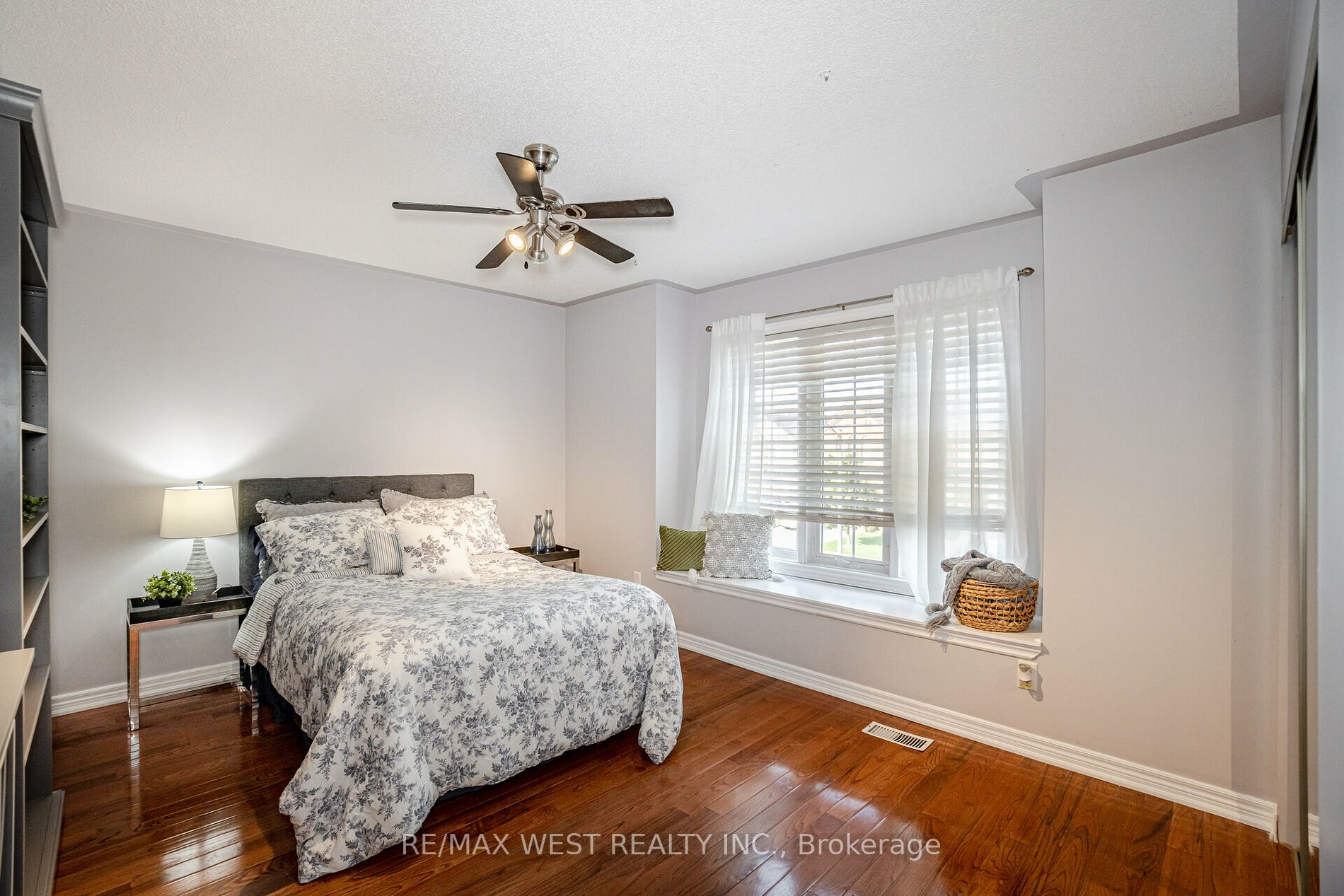 6 Meadow Brook Court