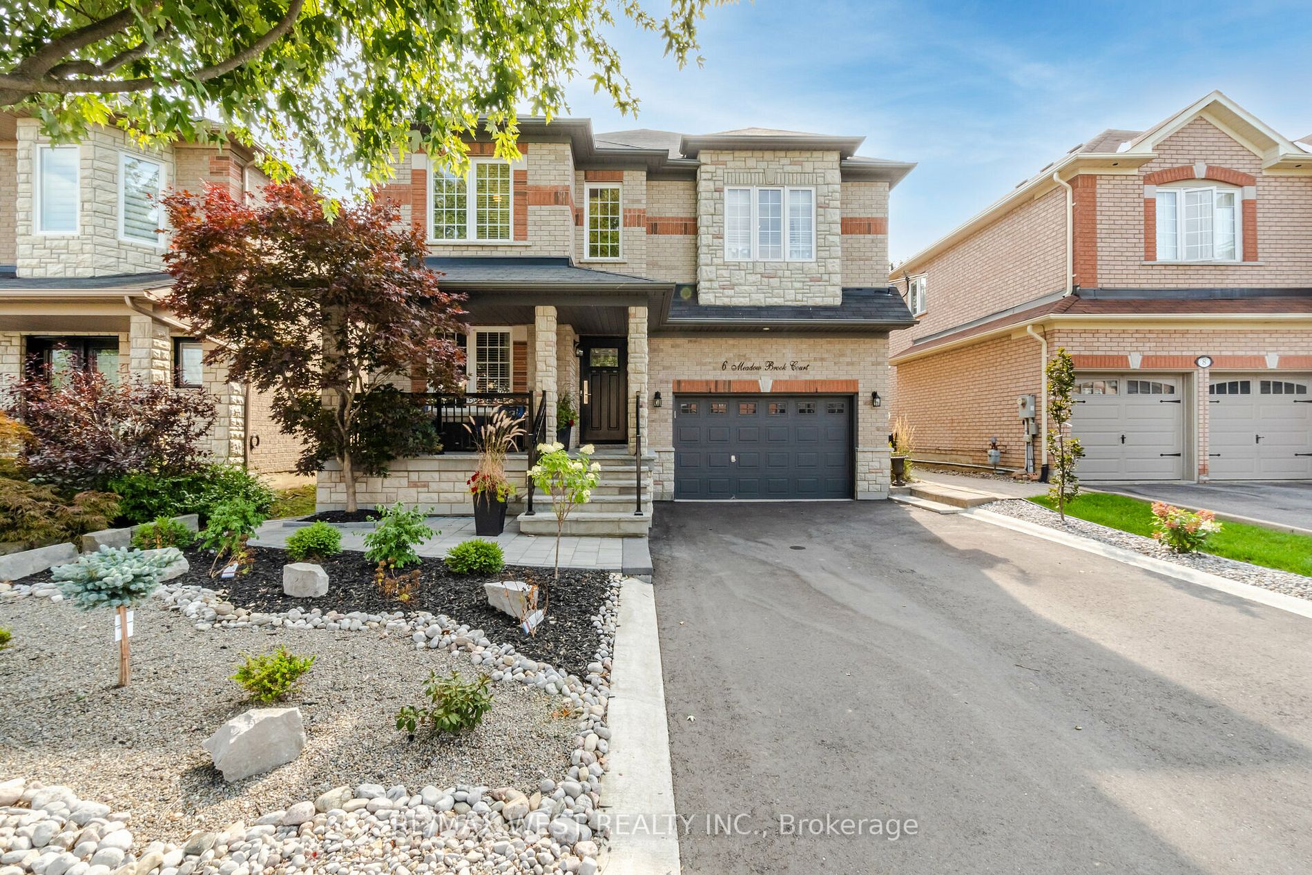 6 Meadow Brook Crt