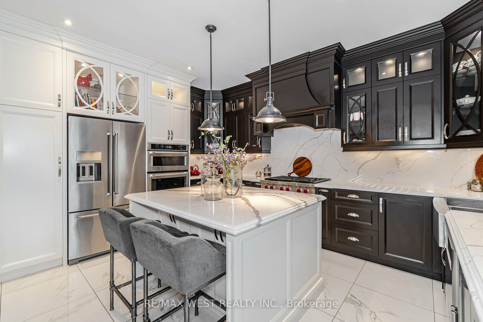 6 Meadow Brook Court