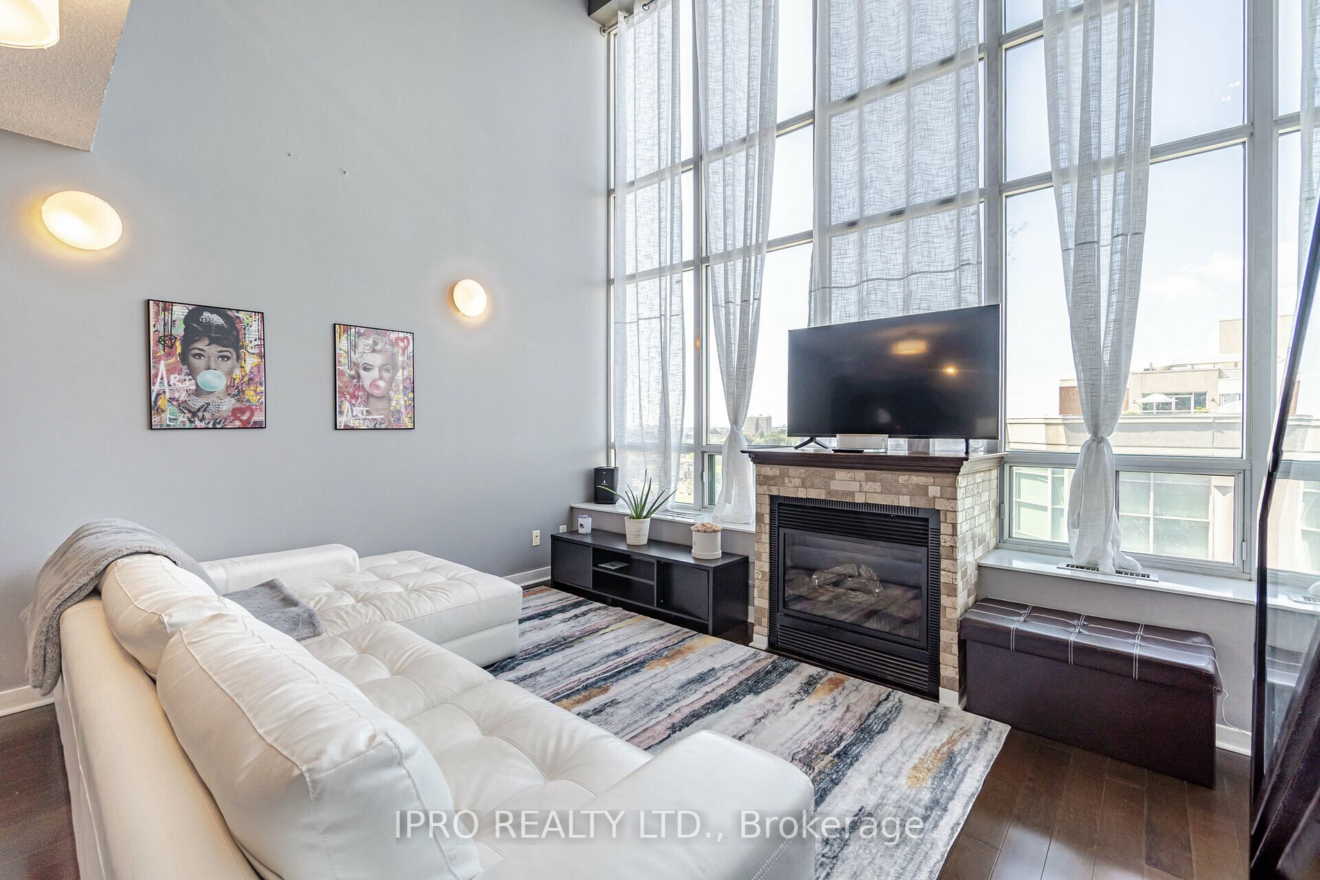 250 Manitoba St, #715