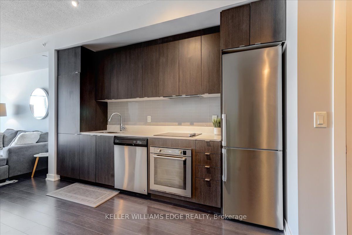 5230 Dundas St, #A626