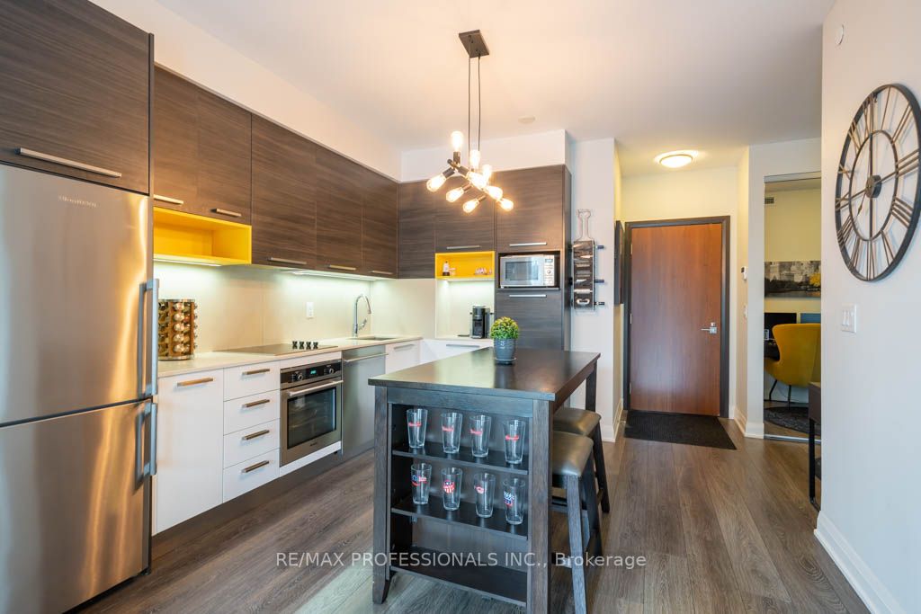 36 Park Lawn Rd, #501
