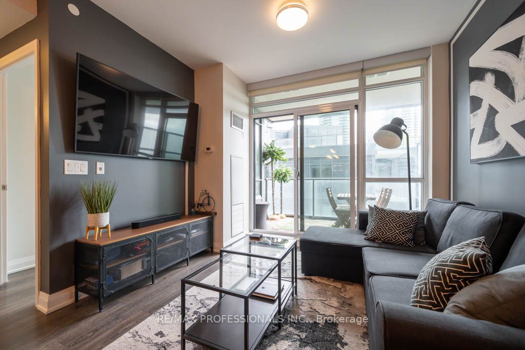 36 Park Lawn Rd, #501