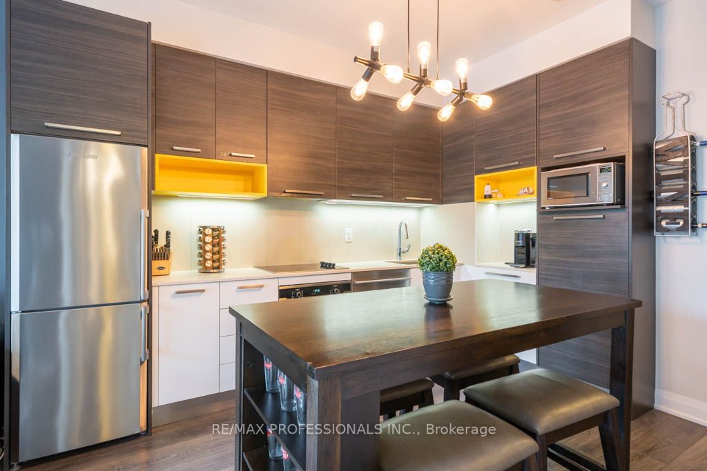 36 Park Lawn Rd, #501