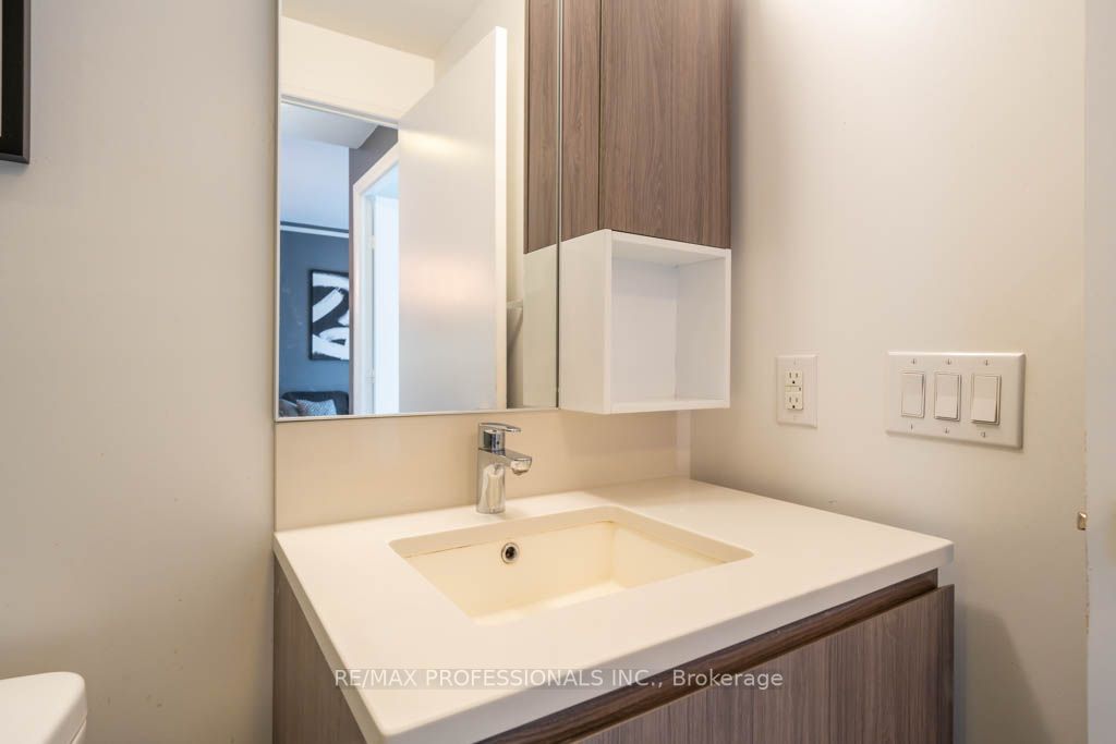 36 Park Lawn Rd, #501